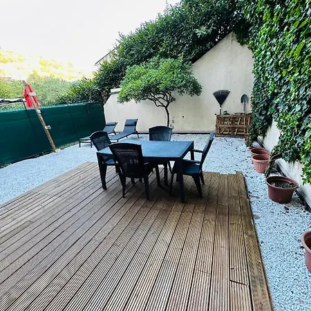 Avec Jardin דירה *